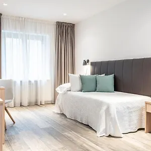 Met Hotel